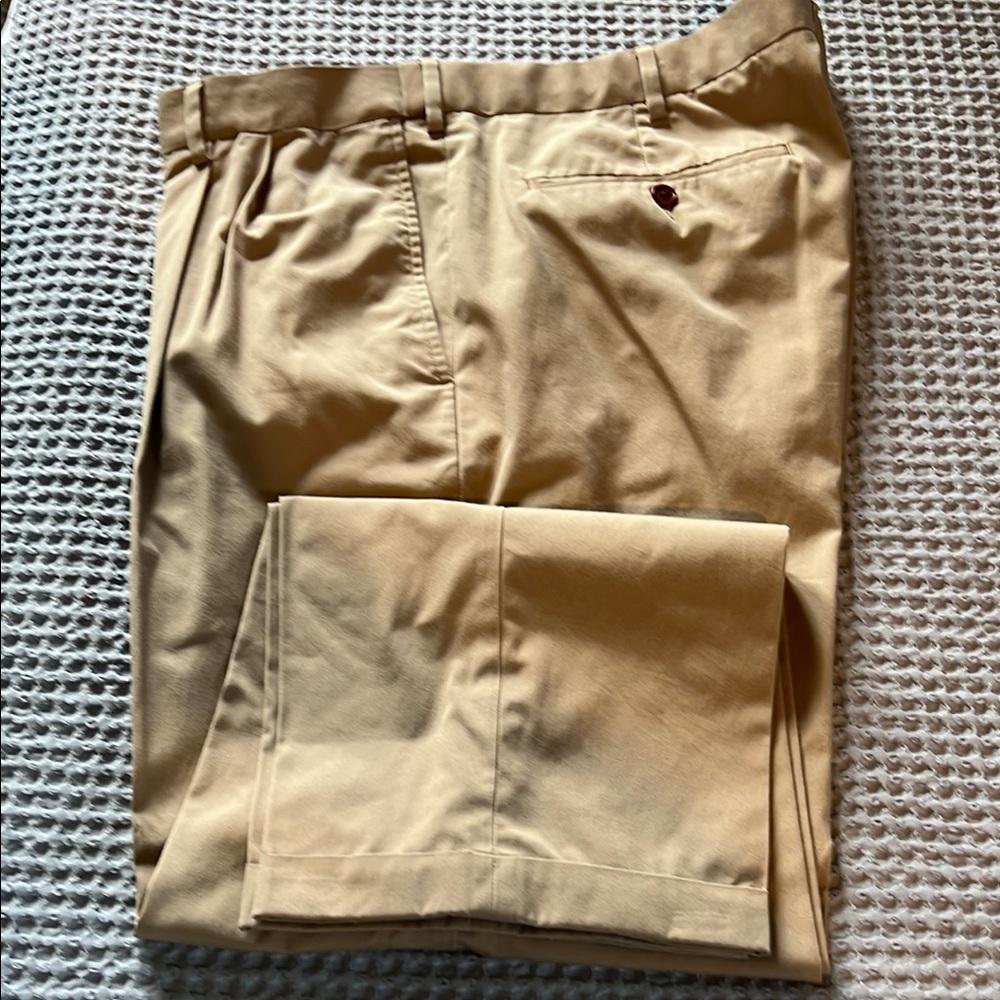 Or is pleated, cuffed, stretch waist, dress pants. Khaki. 40x30